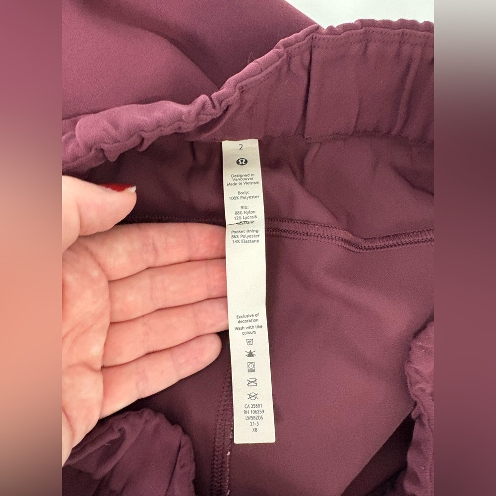 Lululemon On The Fly Jogger Woven Cassis Pant Maroon - Picture 7 of 8